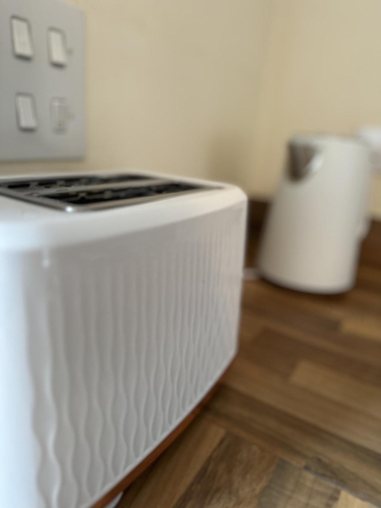 2 Bdr City Centre Apartment With Parking Cardiff Dış mekan fotoğraf