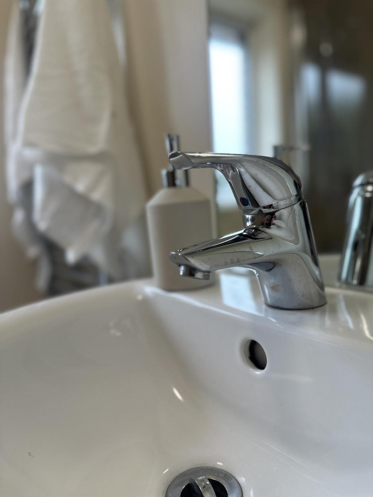 2 Bdr City Centre Apartment With Parking Cardiff Dış mekan fotoğraf