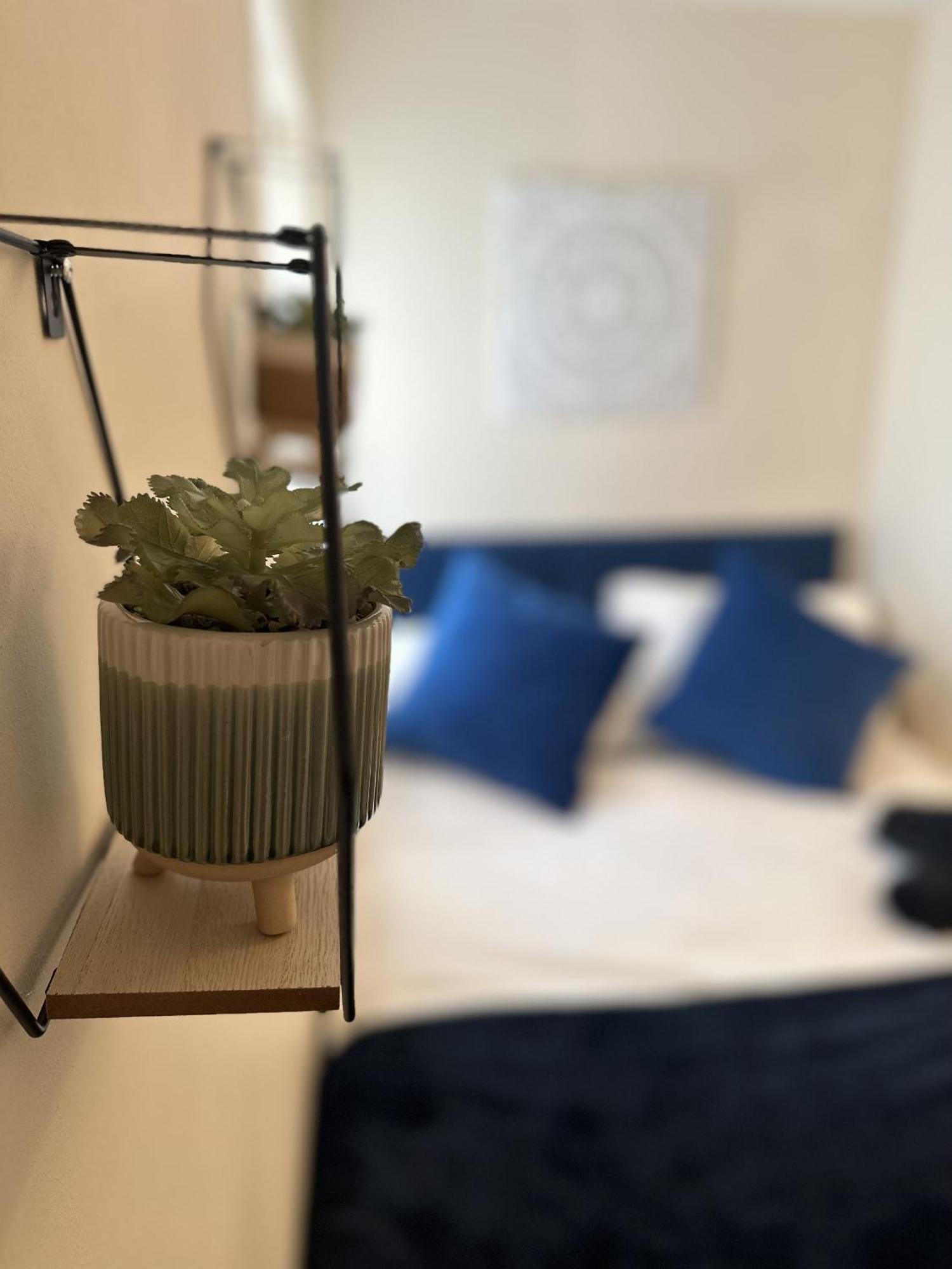 2 Bdr City Centre Apartment With Parking Cardiff Dış mekan fotoğraf